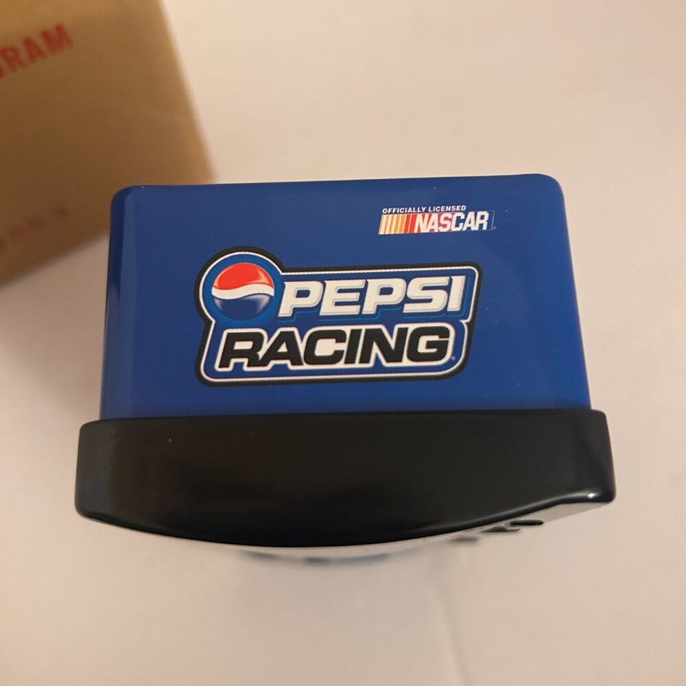 Pepsi Racing 2004 Jeff Gordon #24 Diecast Car Tin Case | NASCAR Limited Edition - Picture 11 of 16